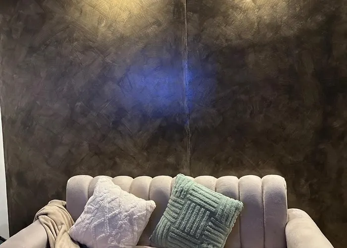 16 Ortigas Cozy 2-bedroom Staycation With Netflix & Wifi 公寓 *